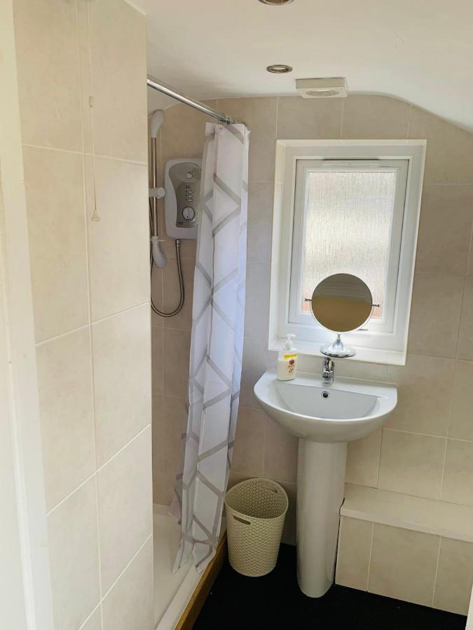 Nevis Rooms - Self Check In With Free Onsite Parking Inverlochy ภายนอก รูปภาพ