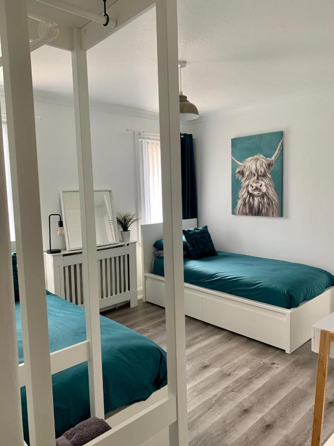 Nevis Rooms - Self Check In With Free Onsite Parking Inverlochy ภายนอก รูปภาพ