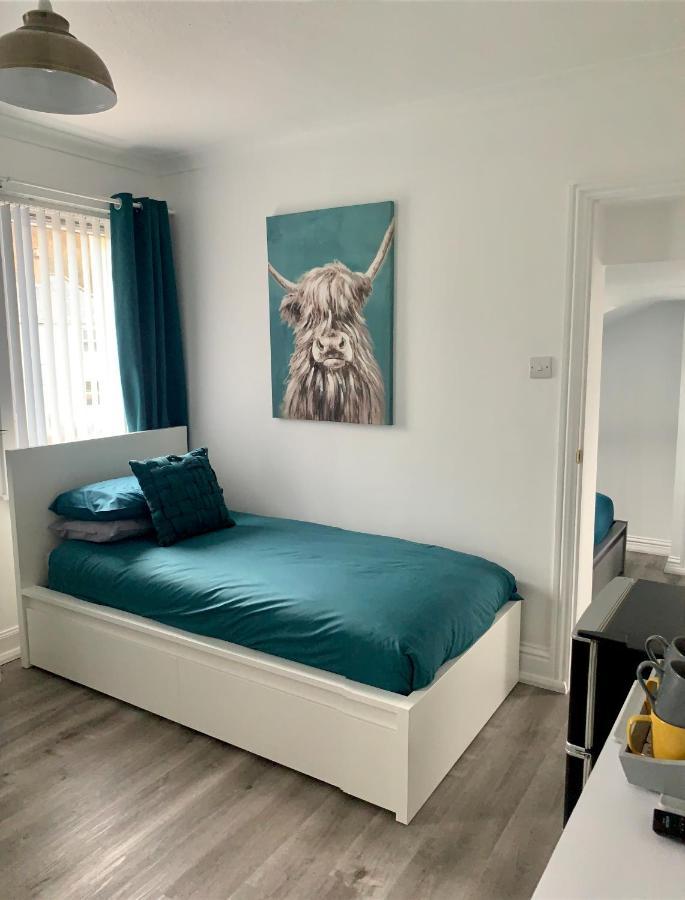 Nevis Rooms - Self Check In With Free Onsite Parking Inverlochy ภายนอก รูปภาพ