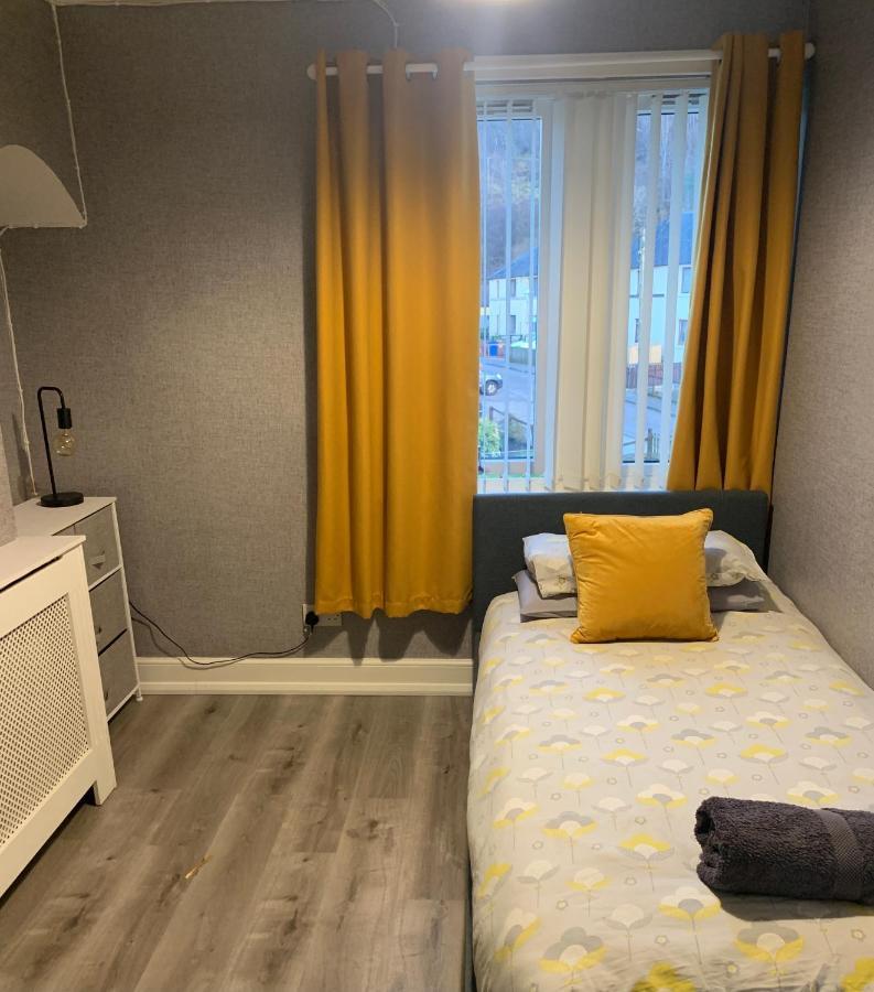 Nevis Rooms - Self Check In With Free Onsite Parking Inverlochy ภายนอก รูปภาพ